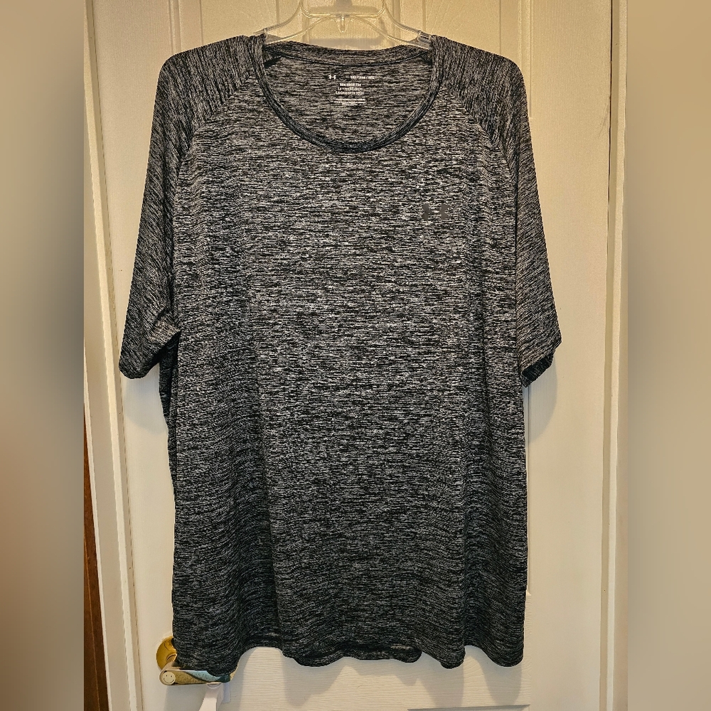 Under Armour Men's Charcoal Heather Tee - 5XL